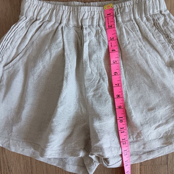 Beige linen shorts with stretchy waistband - Picture 4 of 5